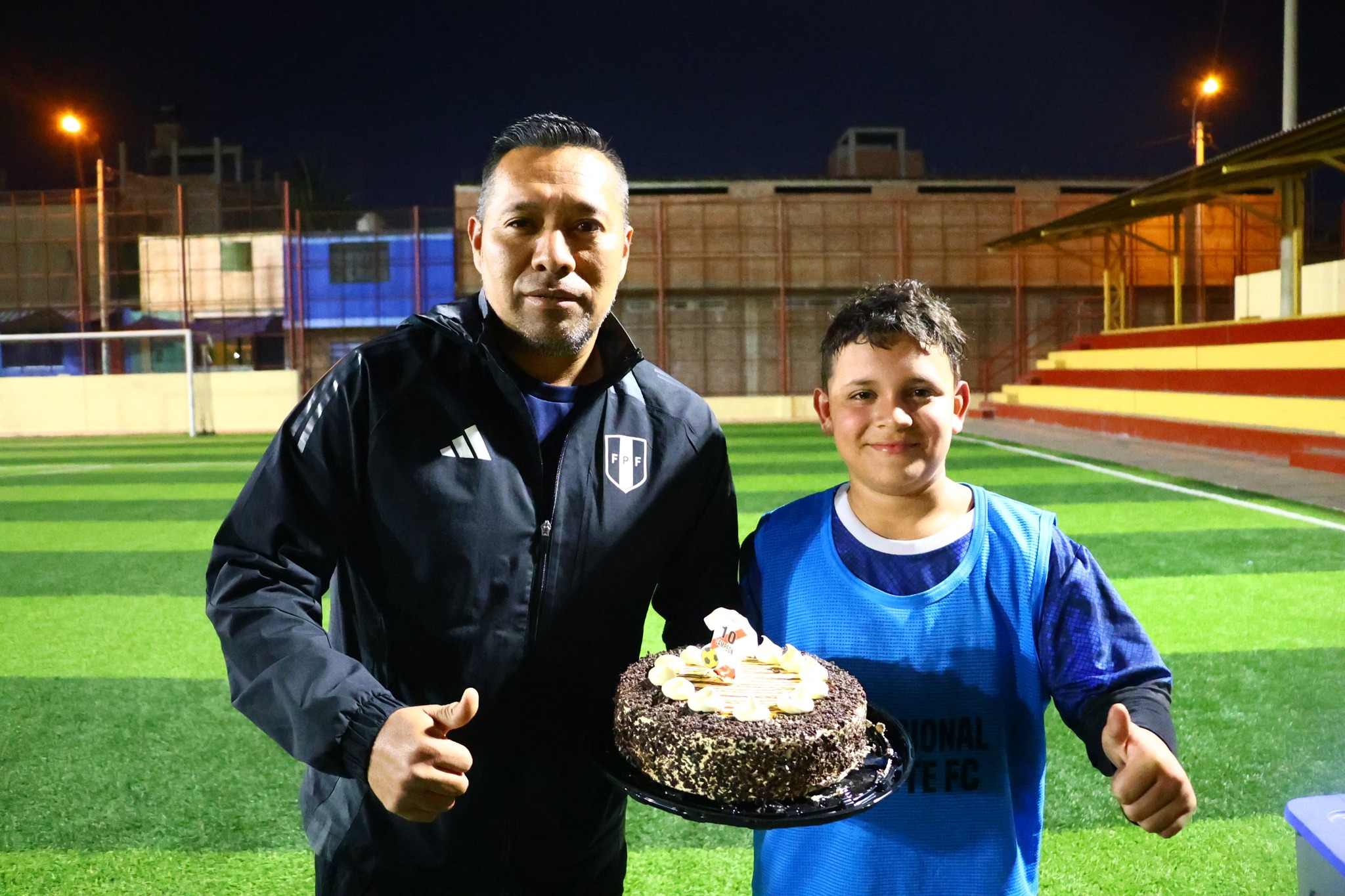 FELIZ CUMPLE, PROFE ERICK